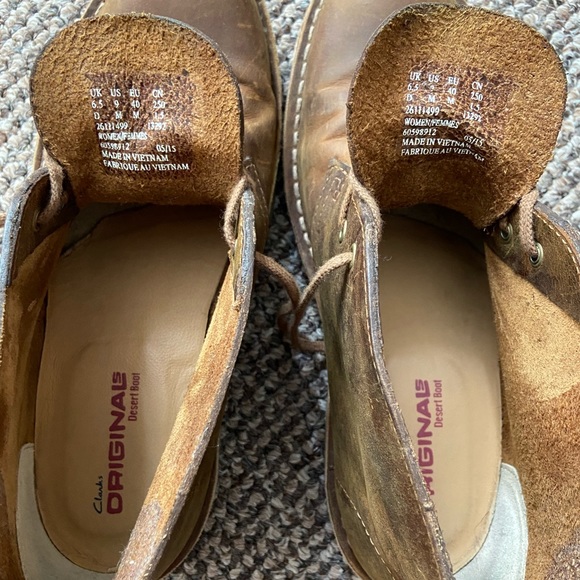 Women’s Clark’s Desert Boots in Beeswax - Picture 6 of 7